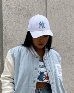 New Era Women's New York Yankees "Legend Blue" 9FORTY Casual Strapback White/Legend Blue -Mitchell & Ness Shop 01021441 YL045 default 0015 0768636d 6fc5 4062 ad2a 20ec9f637afe