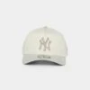 New Era New York Yankees 9FORTY A-Frame Snapback Chrome White -Mitchell & Ness Shop 01023641 YC228 default 0010