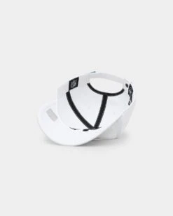 '47 BRAND 47 Brand Miami Dolphins '47 Clean Up Strapback White 7 '47 BRAND 47 Brand Miami Dolphins '47 Clean Up Strapback White -Mitchell & Ness Shop 01029437 YW100 default 0060