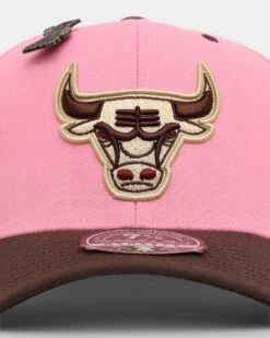 Mitchell & Ness Chicago Bulls 'Bacon Sugar' Fitted Pink -Mitchell & Ness Shop 01030489 YP001 default 0050