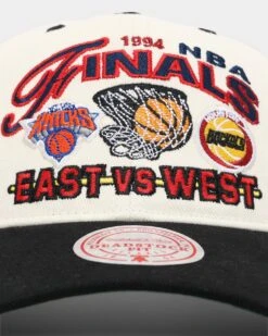 Mitchell & Ness New York Knicks 'Versus' Houston Rockets Deadstock Snapback Off White/Black -Mitchell & Ness Shop 01030506 YO240 default 0050