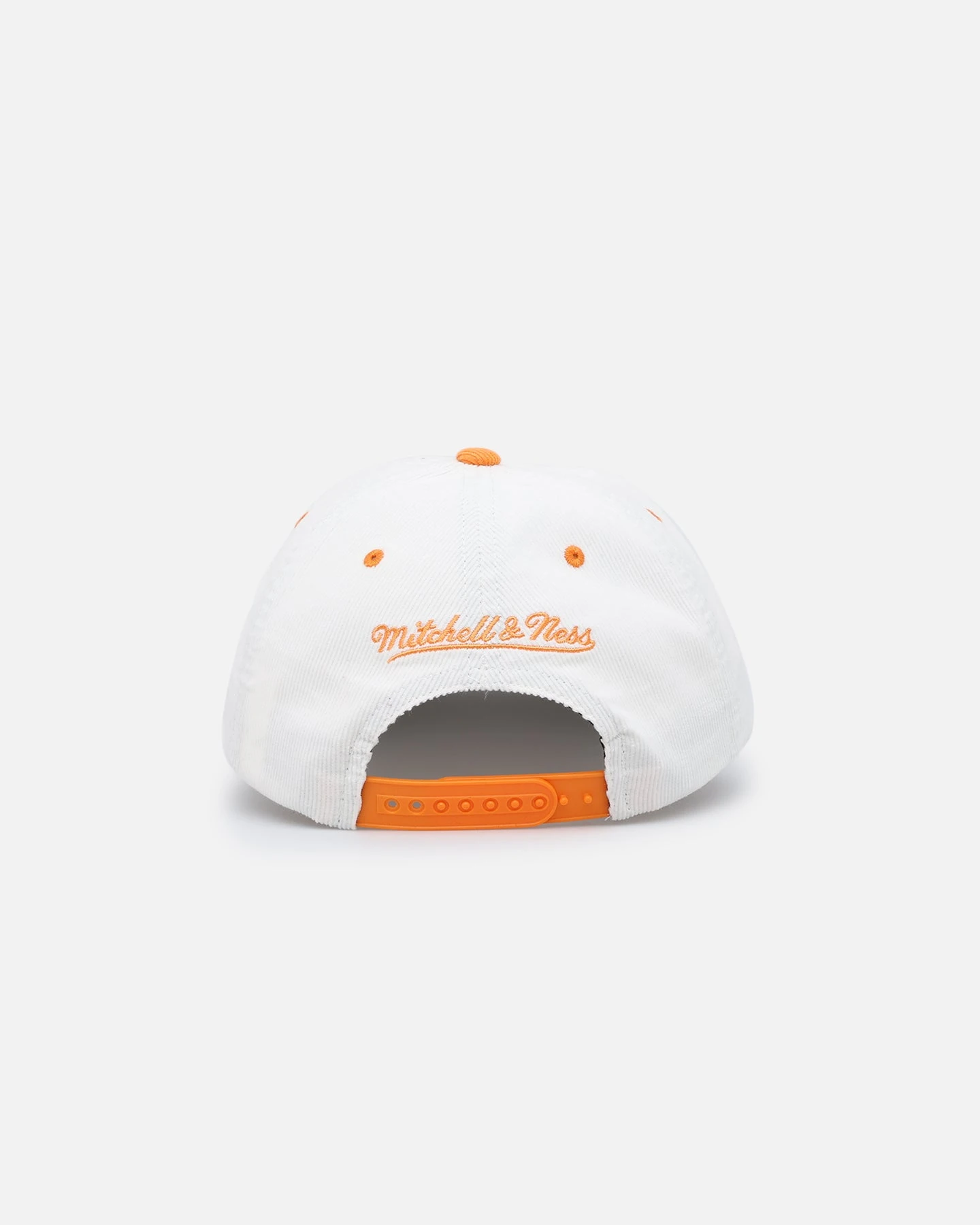 Mitchell & Ness Chicago Bulls Pastel Corduroy Snapback White Cream/Orange Mitchell & Ness Chicago Bulls Pastel Corduroy Snapback White Cream/Orange -Mitchell & Ness Shop 01032440 YX676 default 0020
