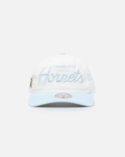 Mitchell & Ness Charlotte Hornets Pastel Corduroy Snapback White Cream/Light Blue