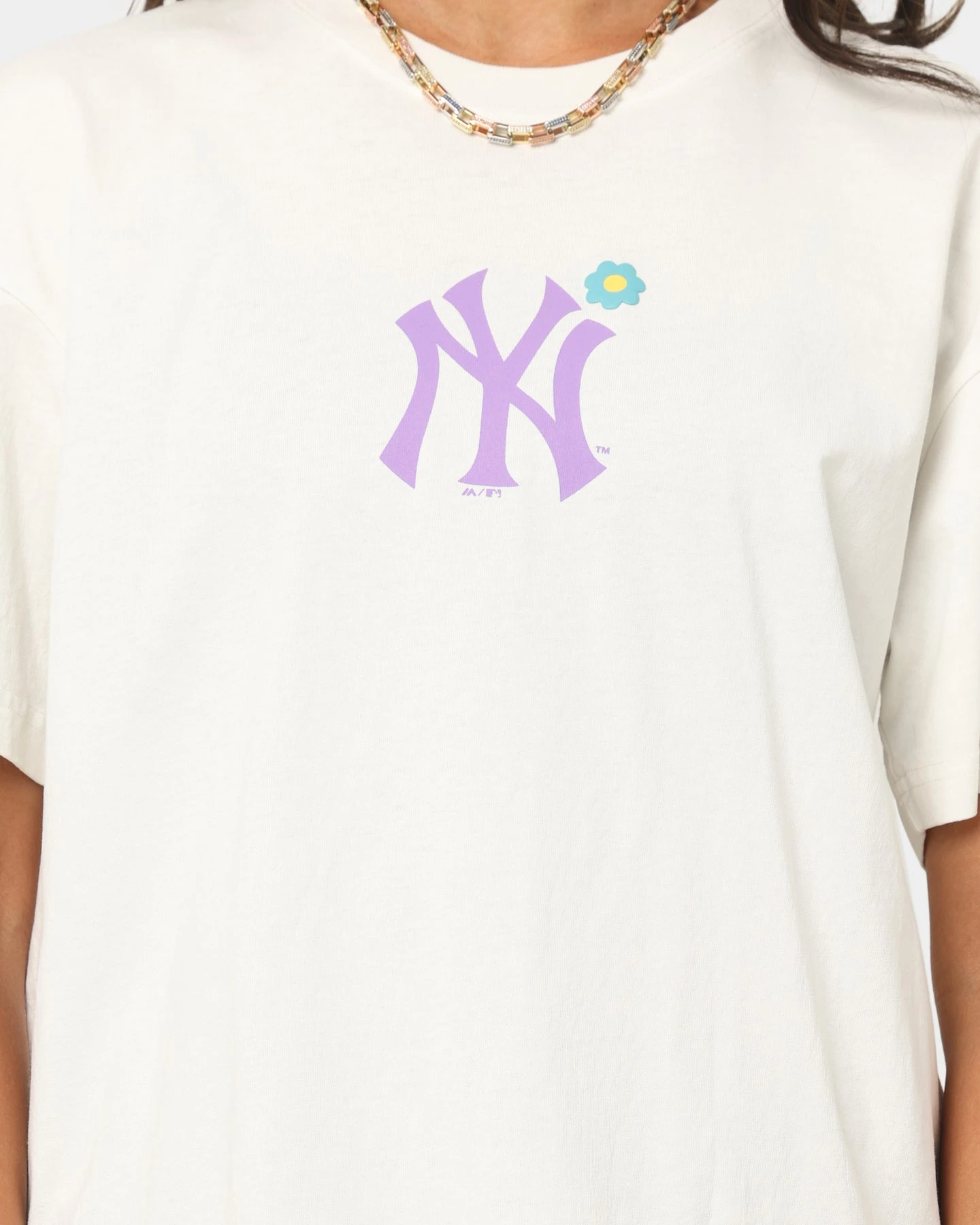 Majestic Athletic Women's New York Yankees Bespoke Logo T-Shirt Vintage White Majestic Athletic Women's New York Yankees Bespoke Logo T-Shirt Vintage White -Mitchell & Ness Shop 02033912 YV003 womens 0030