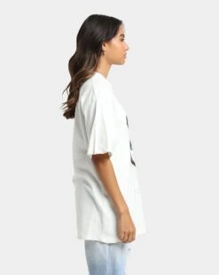 Mitchell & Ness Boston Celtics Dee Brown All Star Dunk T-Shirt Vintage White -Mitchell & Ness Shop 02035925 YV003 womens 0050 ef4d8dcf d518 4f92 bce0 fb5a6c7c8620