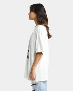 Mitchell & Ness Boston Celtics Dee Brown All Star Dunk T-Shirt Vintage White -Mitchell & Ness Shop 02035925 YV003 womens 0060 0d7bb8e1 0882 4991 bf76 d54c8f560bc1