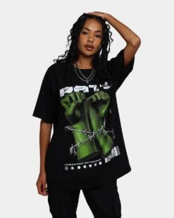 Rats Get Fat Throwing Hands T-Shirt Black