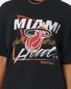 Mitchell & Ness Miami Heat Abstract T-Shirt Vintage Black 4 Mitchell & Ness Miami Heat Abstract T-Shirt Vintage Black -Mitchell & Ness Shop 02040313 YV013 womens 0030