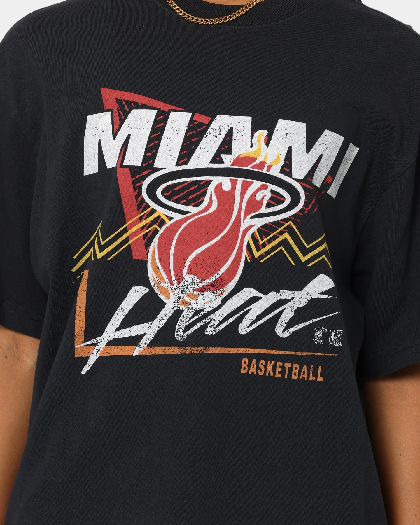 Mitchell & Ness Miami Heat Abstract T-Shirt Vintage Black Mitchell & Ness Miami Heat Abstract T-Shirt Vintage Black -Mitchell & Ness Shop 02040313 YV013 womens 0030