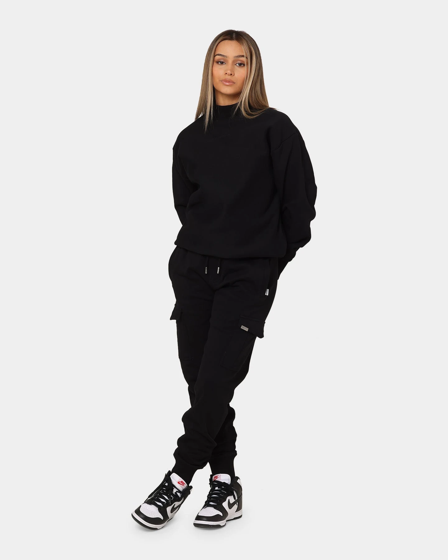 Carré Evolution Cargo Sweatpants Black Carré Evolution Cargo Sweatpants Black -Mitchell & Ness Shop 03009918 YB001 womens 0020