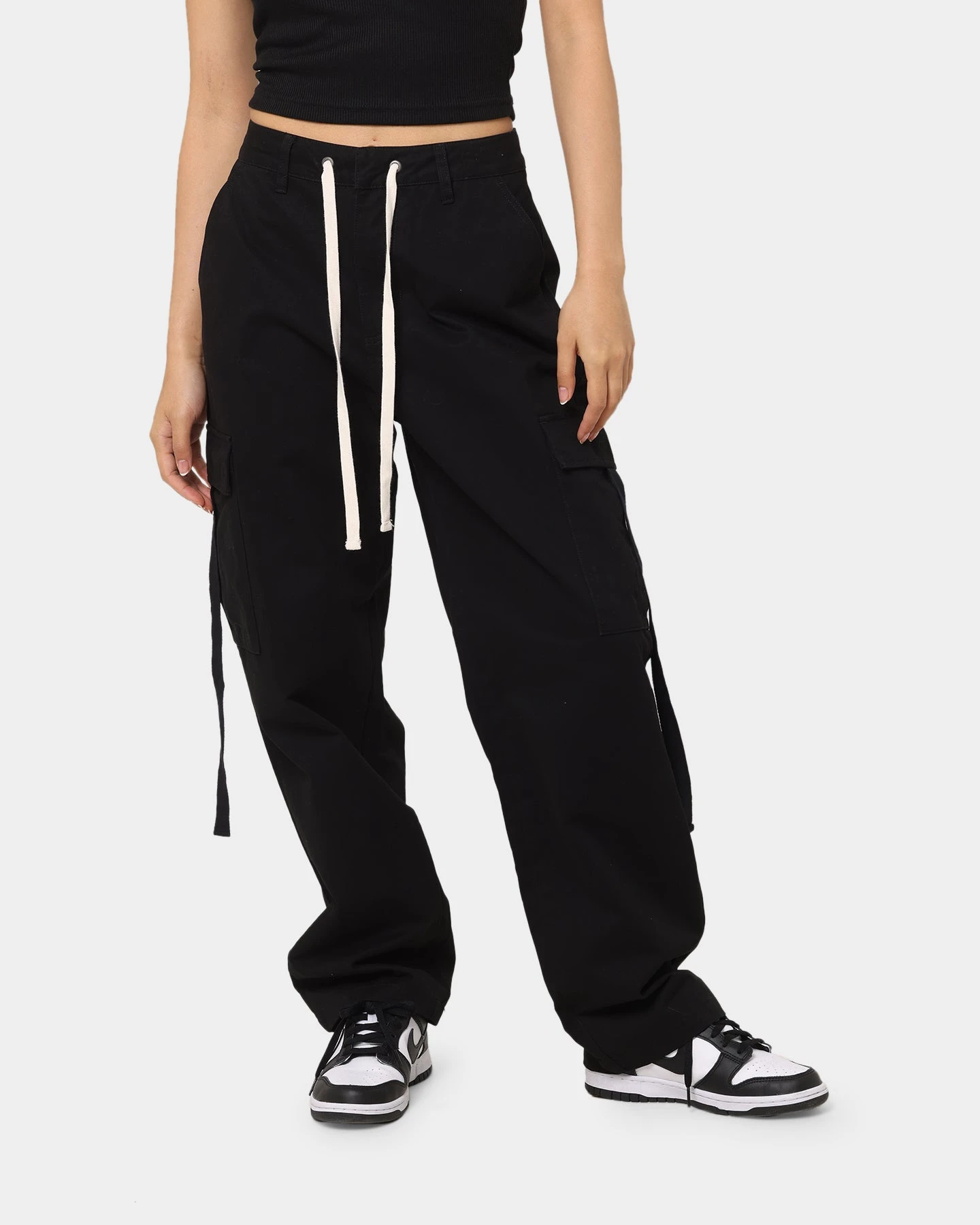 MNML Women's Baggy Cargo Pants Black MNML Women's Baggy Cargo Pants Black -Mitchell & Ness Shop 03010298 YB001 womens 0010