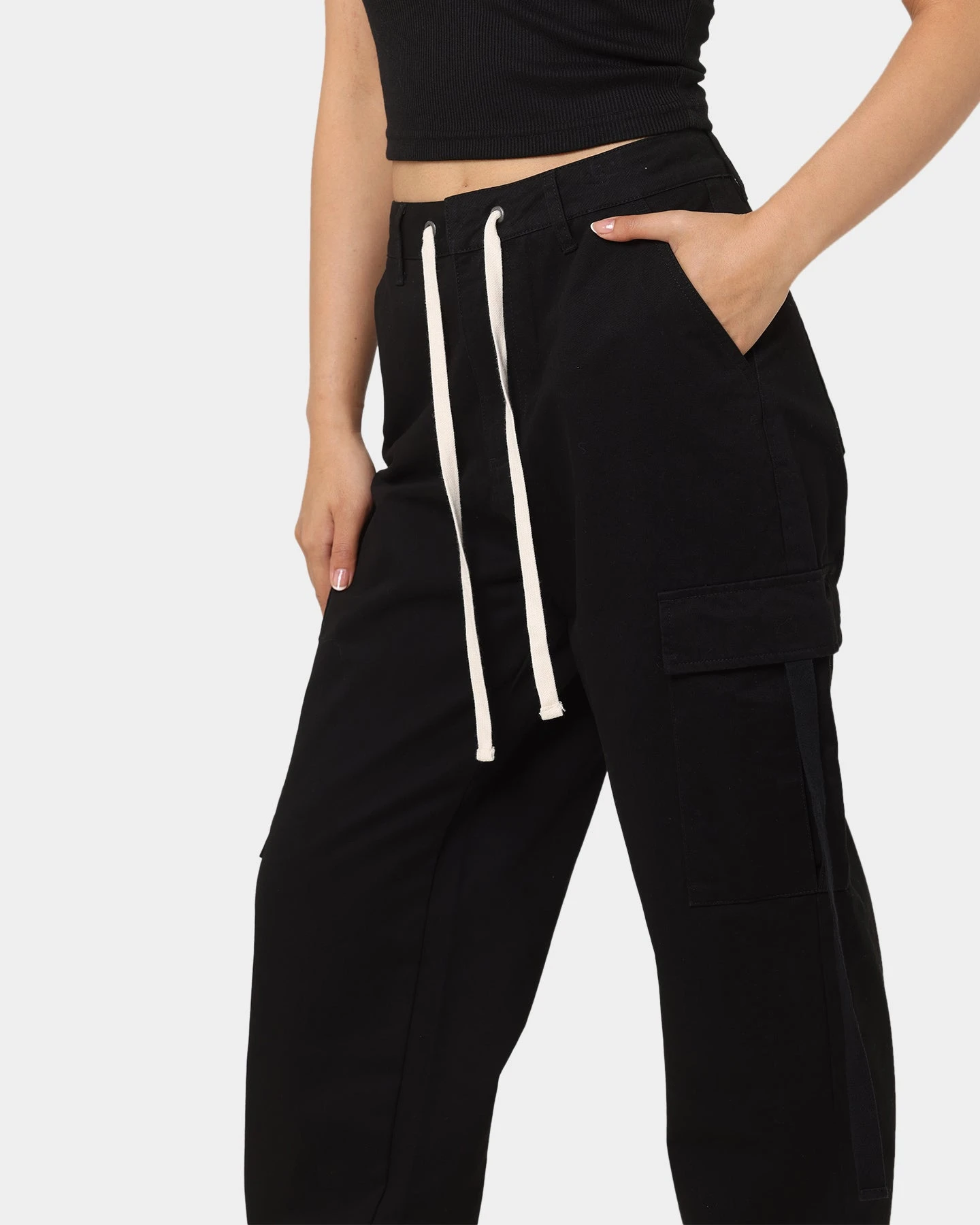 MNML Women's Baggy Cargo Pants Black MNML Women's Baggy Cargo Pants Black -Mitchell & Ness Shop 03010298 YB001 womens 0040