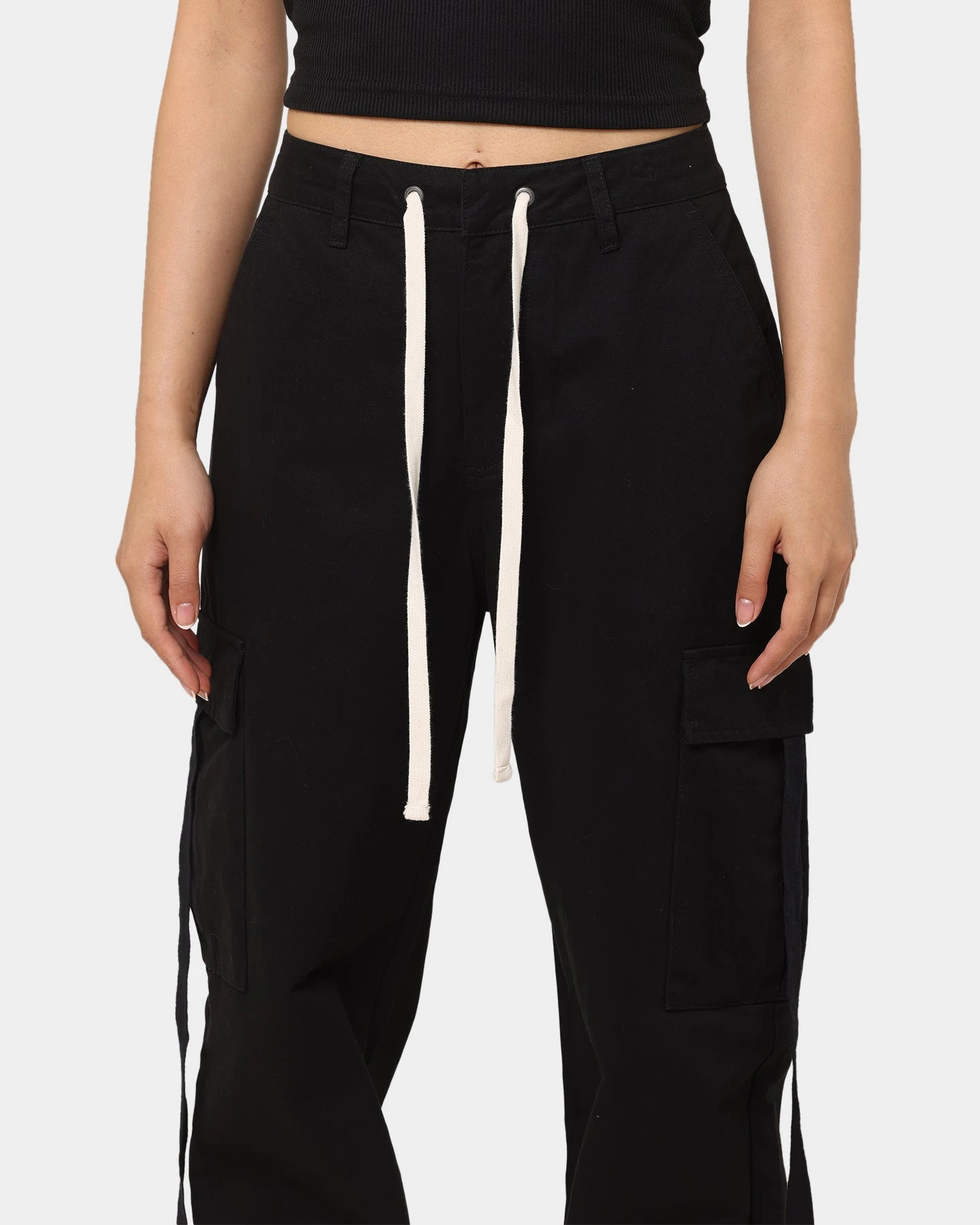 MNML Women's Baggy Cargo Pants Black MNML Women's Baggy Cargo Pants Black -Mitchell & Ness Shop 03010298 YB001 womens 0070