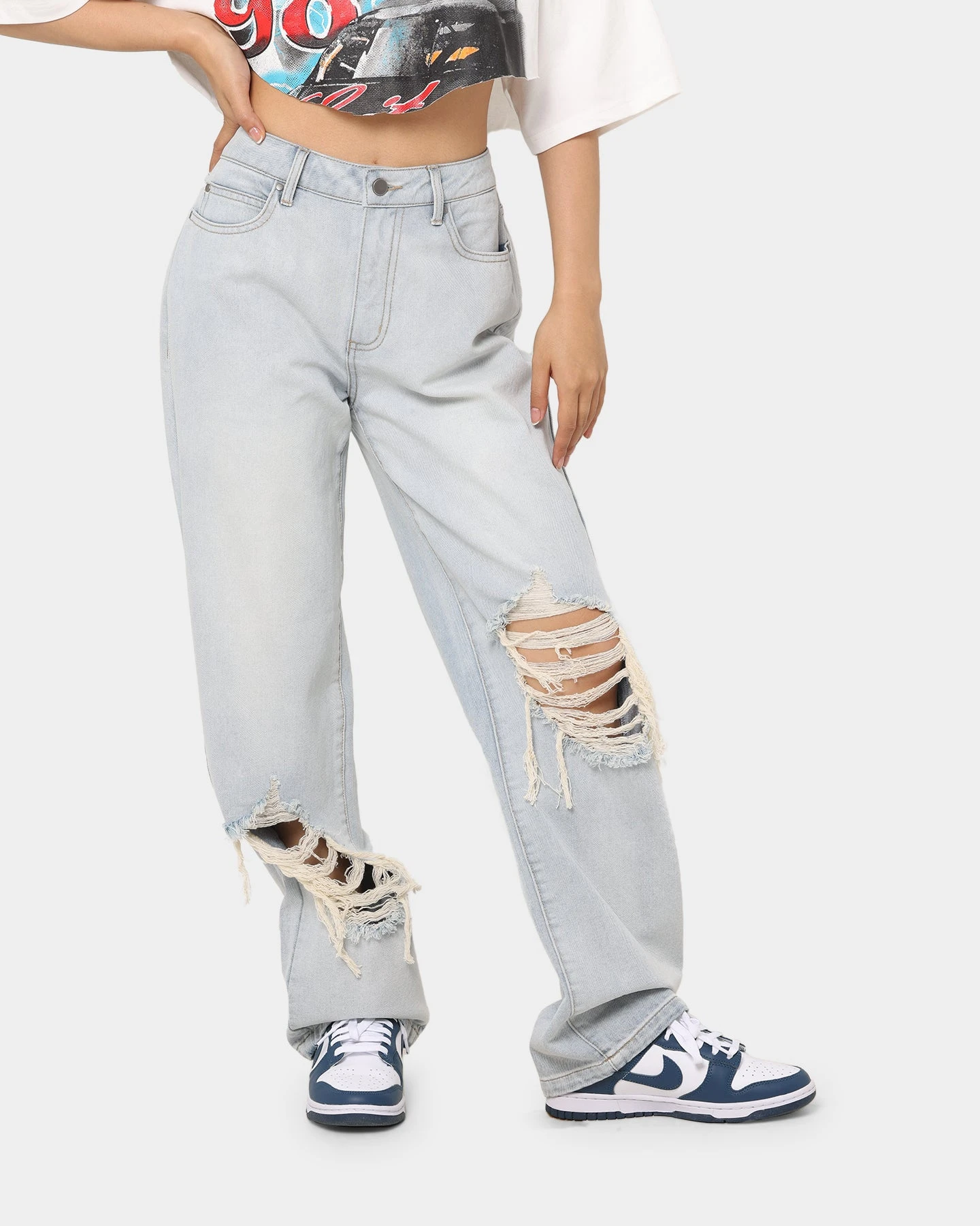 MNML Women's Baggy Distressed Jeans Vintage Blue MNML Women's Baggy Distressed Jeans Vintage Blue -Mitchell & Ness Shop 03010299 YX561 womens 0010