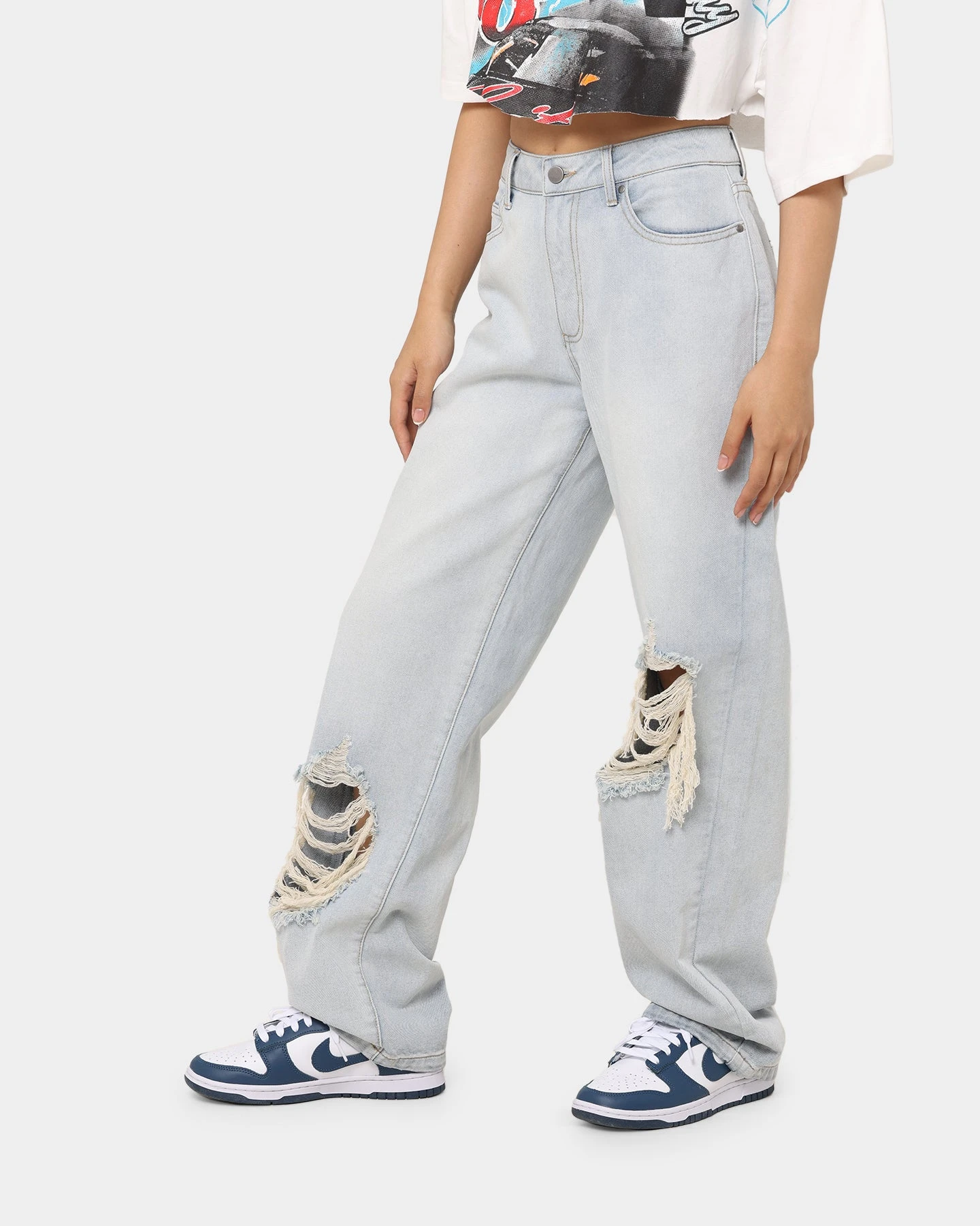 MNML Women's Baggy Distressed Jeans Vintage Blue MNML Women's Baggy Distressed Jeans Vintage Blue -Mitchell & Ness Shop 03010299 YX561 womens 0060