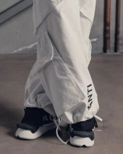 The Anti Order Hurtlocker Parachute Pants White -Mitchell & Ness Shop 03011534 YW100 womens 0090
