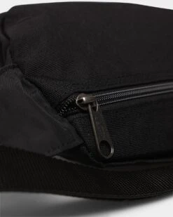 Eastpak Doggy Bum Bag Black -Mitchell & Ness Shop 06008490 YB001 default 0040