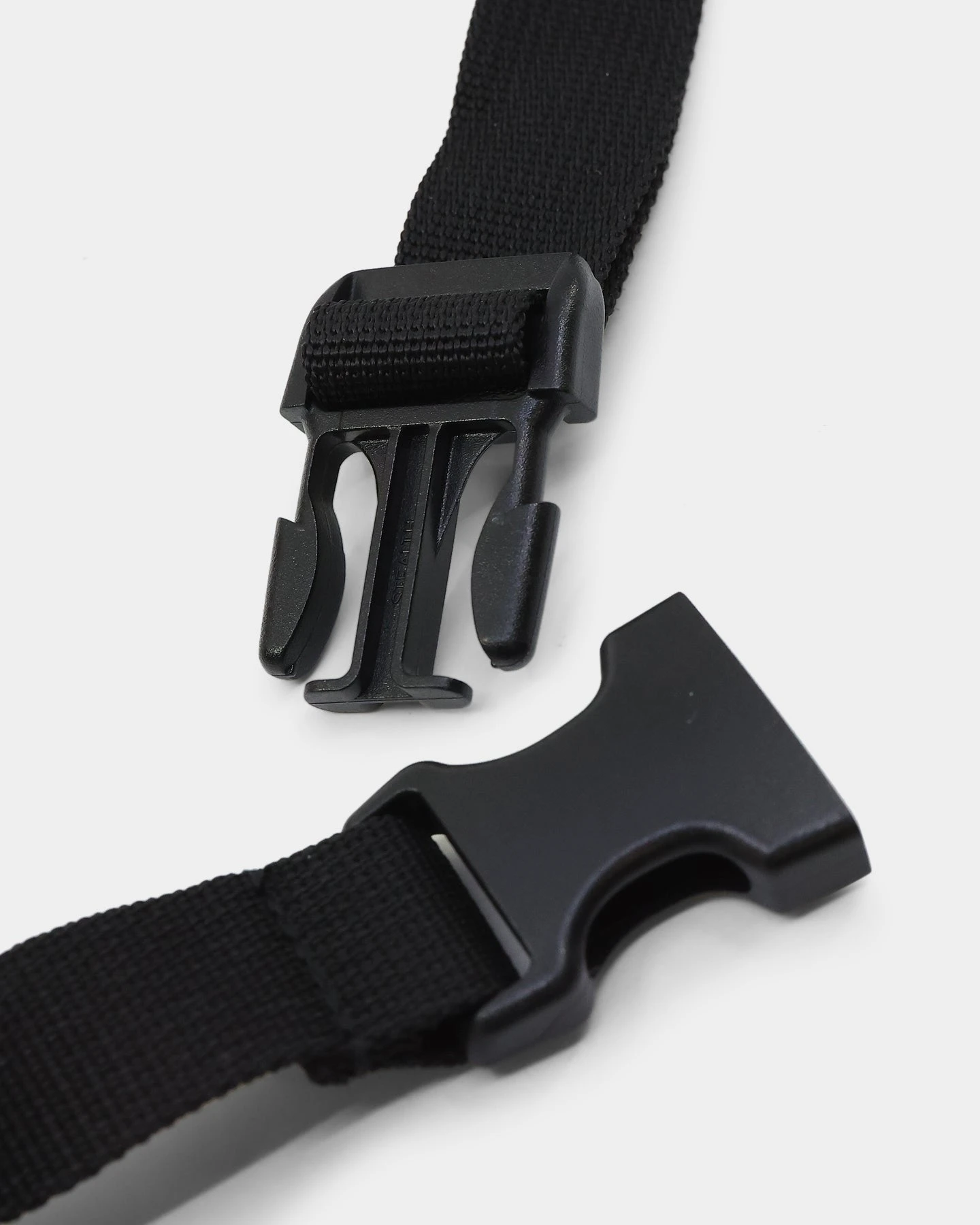 HUF Bunker Shoulder Bag Black HUF Bunker Shoulder Bag Black -Mitchell & Ness Shop 06009460 YB001 default 0070