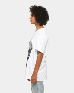 TUPAC Finger Short-Sleeve T-Shirt White -Mitchell & Ness Shop 08000433 YW100 womens 0000025