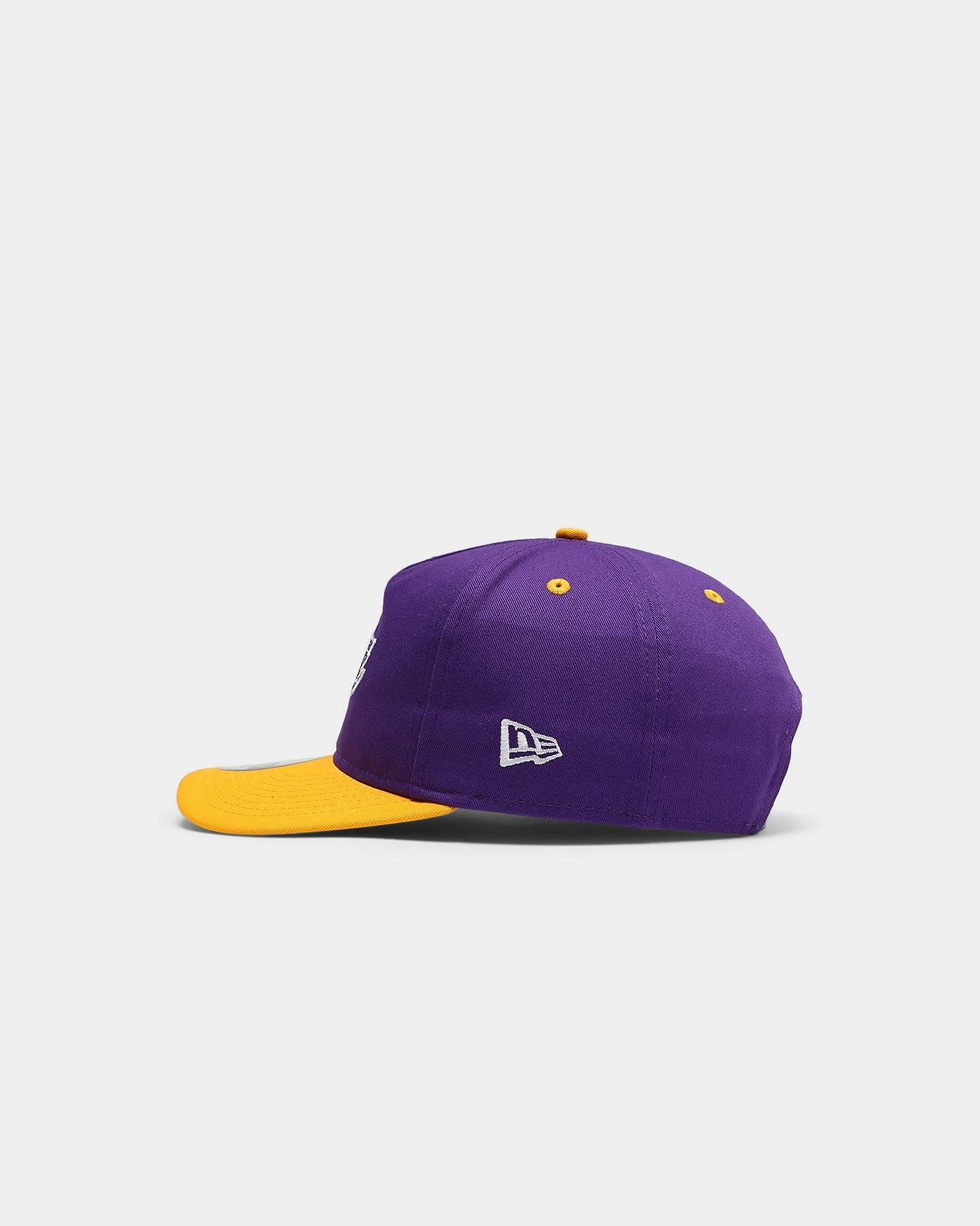 New Era Los Angeles Lakers Old Golfer Snapback Purple/Yellow New Era Los Angeles Lakers Old Golfer Snapback Purple/Yellow -Mitchell & Ness Shop 195488150696 default 0050