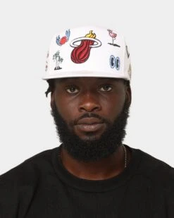 Mitchell & Ness Miami Heat 'Hand Drawn' Original Fit Snapback White -Mitchell & Ness Shop 195563796528 mens 0012