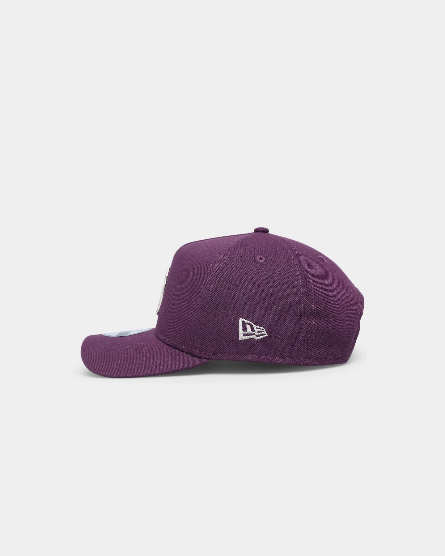 New Era New York Yankees 9FORTY A-Frame Snapback Plum New Era New York Yankees 9FORTY A-Frame Snapback Plum -Mitchell & Ness Shop 196080455929 default 0040