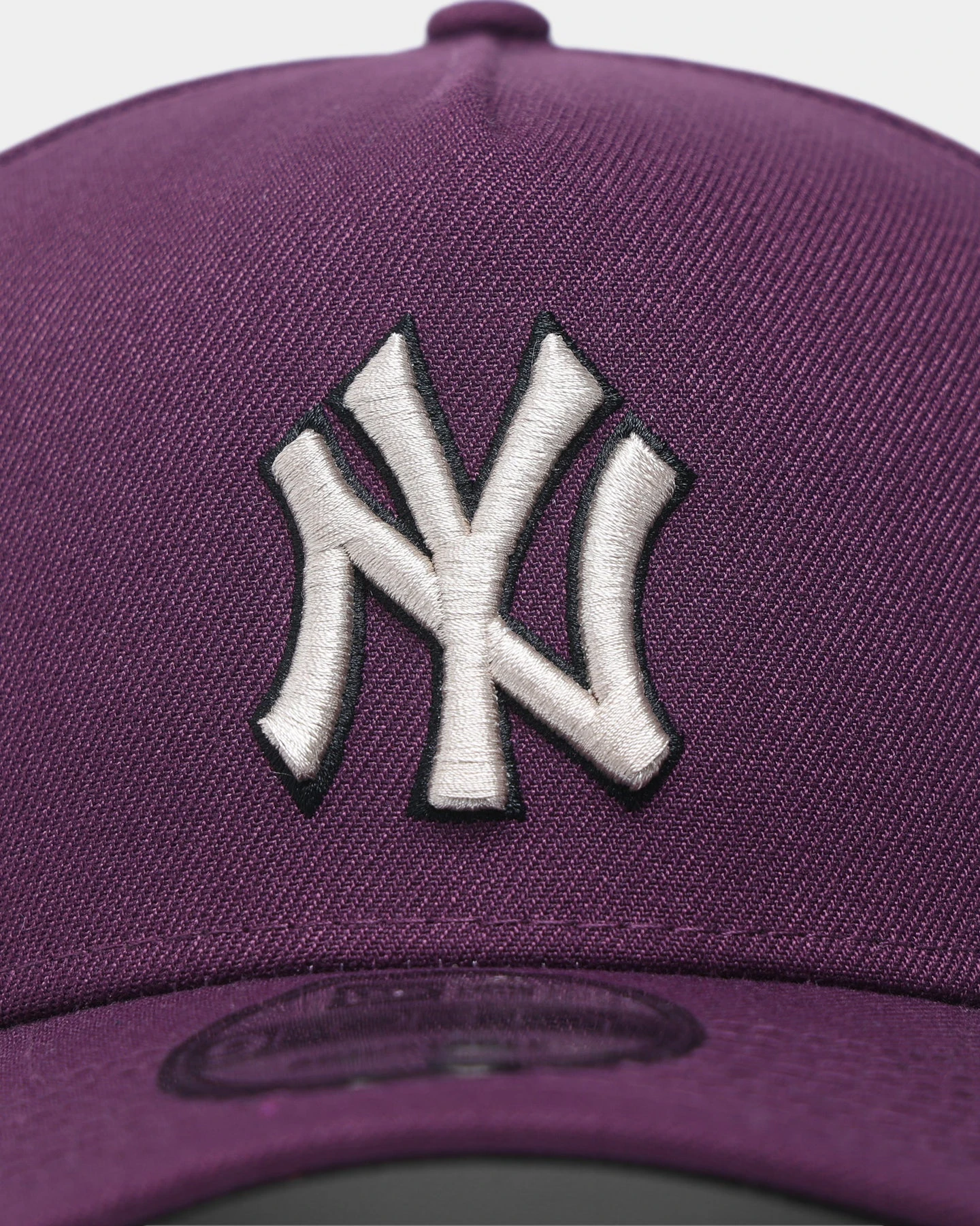 New Era New York Yankees 9FORTY A-Frame Snapback Plum New Era New York Yankees 9FORTY A-Frame Snapback Plum -Mitchell & Ness Shop 196080455929 default 0050 92129b20 42fb 4273 9ab7 b3b9a4f9142b