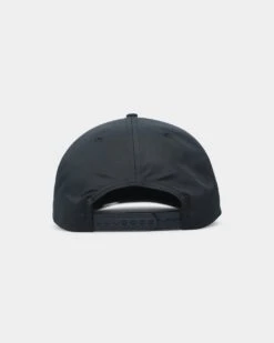 New Era Chicago White Sox 2005 'Black & White World Series' Prolight Old Golfer Snapback Black/White 4 New Era Chicago White Sox 2005 'Black & White World Series' Prolight Old Golfer Snapback Black/White -Mitchell & Ness Shop 196175562976 default 0020