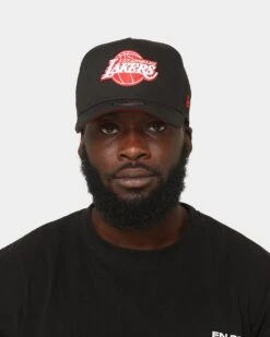 New Era Los Angeles Lakers 9FORTY K-Frame Snapback Black/Scarlet -Mitchell & Ness Shop 196175766770 mens 0100