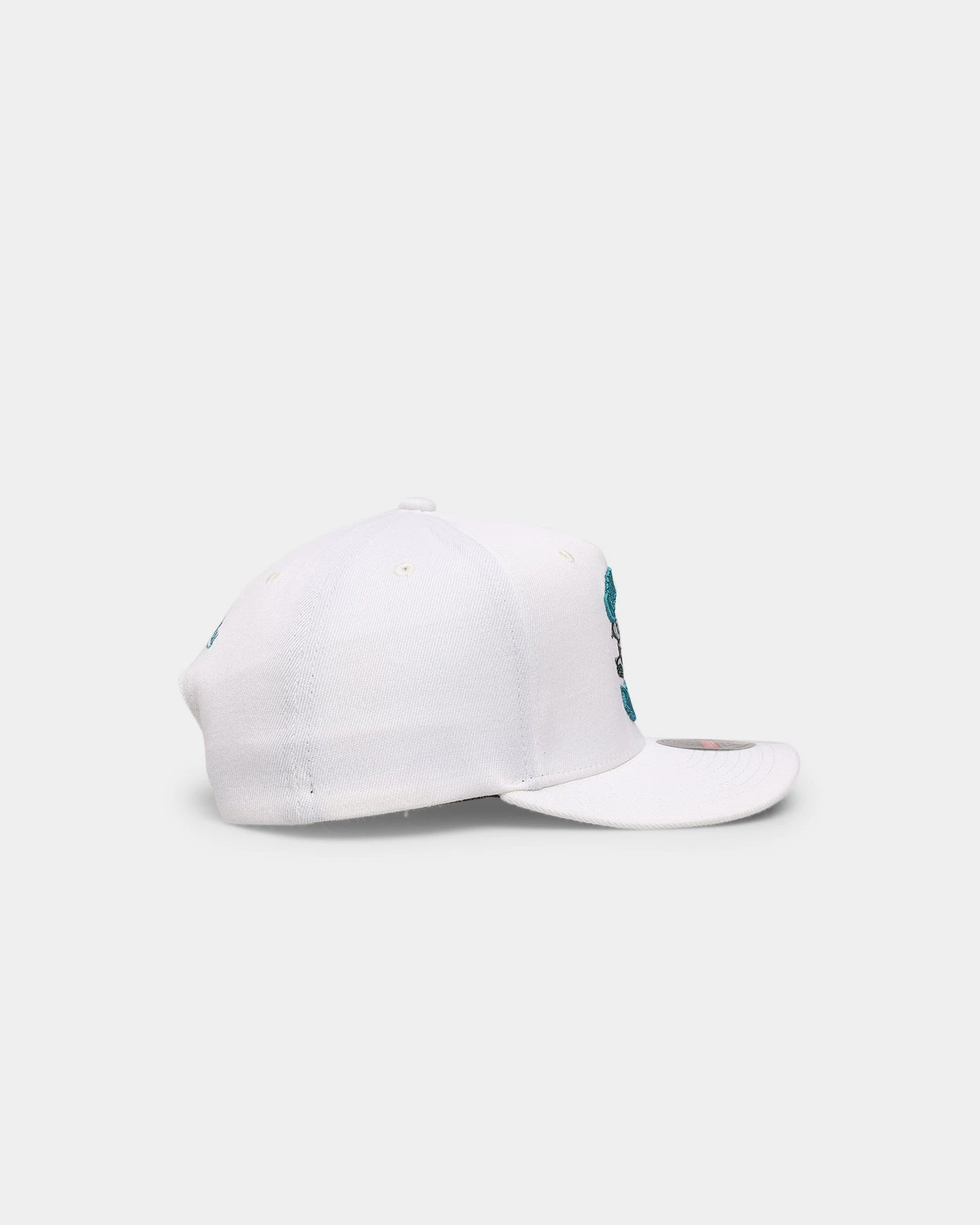 Mitchell & Ness Charlotte Hornets 'Hardwood Classics Patch' Classic Red Snapback Cream Mitchell & Ness Charlotte Hornets 'Hardwood Classics Patch' Classic Red Snapback Cream -Mitchell & Ness Shop 196294228906 default 0030