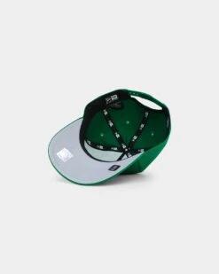 New Era Las Vegas Raiders 'Kelly Green Embossed Logo' Old Golfer Snapback Kelly Green -Mitchell & Ness Shop 196499822633 default 0050