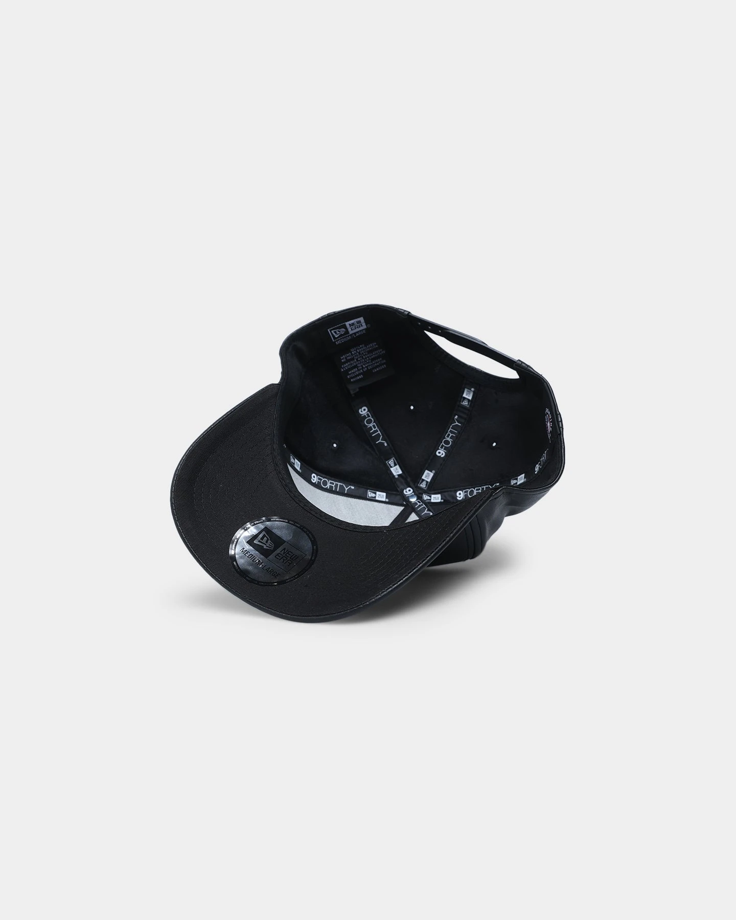 New Era Oakland Athletics "Black Tan PU Leather" 9FORTY K-Frame Snapback Black/Tan New Era Oakland Athletics "Black Tan PU Leather" 9FORTY K-Frame Snapback Black/Tan -Mitchell & Ness Shop 196499882248 default 0060