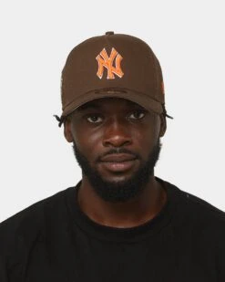 New Era New York Yankees 'Walnut Orange' 9FORTY A-Frame Snapback Brown/Orange 10 New Era New York Yankees 'Walnut Orange' 9FORTY A-Frame Snapback Brown/Orange -Mitchell & Ness Shop 196501050160 mens 0100