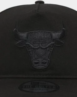 New Era Chicago Bulls Old Golfer Snapback Black/Black -Mitchell & Ness Shop 196819010672 default 0050