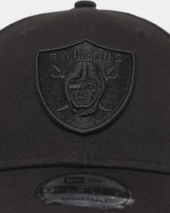New Era Las Vegas Raiders 'Black On Black' 9FORTY Casual Strapback Black/Black 7 New Era Las Vegas Raiders 'Black On Black' 9FORTY Casual Strapback Black/Black -Mitchell & Ness Shop 196819011679 default 0050