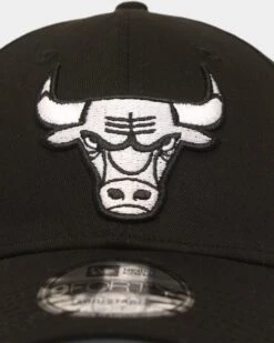 New Era Chicago Bulls Core 9FORTY Casual Strapback Black/White 6 New Era Chicago Bulls Core 9FORTY Casual Strapback Black/White -Mitchell & Ness Shop 196819011723 default 0050