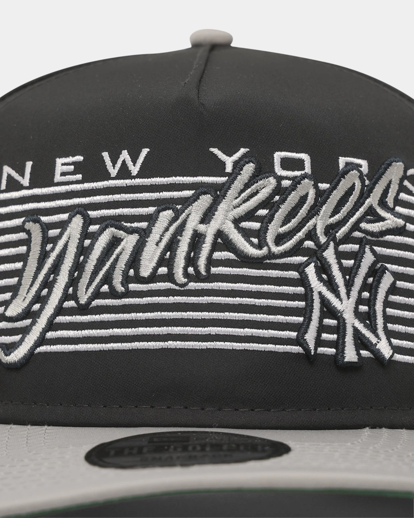 New Era New York Yankees 'Retro Block Script' Golfer Snapback Navy New Era New York Yankees 'Retro Block Script' Golfer Snapback Navy -Mitchell & Ness Shop 197213637168 default 050