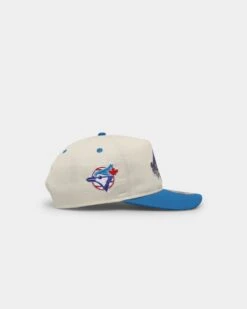 New Era Toronto Blue Jays '1990s World Series Through The Decades' 1992 World Series Golfer Snapback Chrome White -Mitchell & Ness Shop 197214869704 default 0030