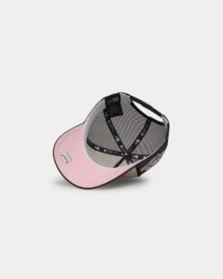 New Era New York Yankees 'Neapolitan Ice Cream' Trucker 9FORTY K-Frame Snapback Chrome White -Mitchell & Ness Shop 197214870540 default 0060