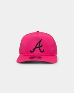 New Era Atlanta Braves 'Citrus Glow' Prolight Golfer Snapback Neon Pink