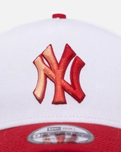 New Era New York Yankees 'Satin Blaze' 9FORTY A-Frame Snapback White/Scarlet -Mitchell & Ness Shop 197707788840 default 0050