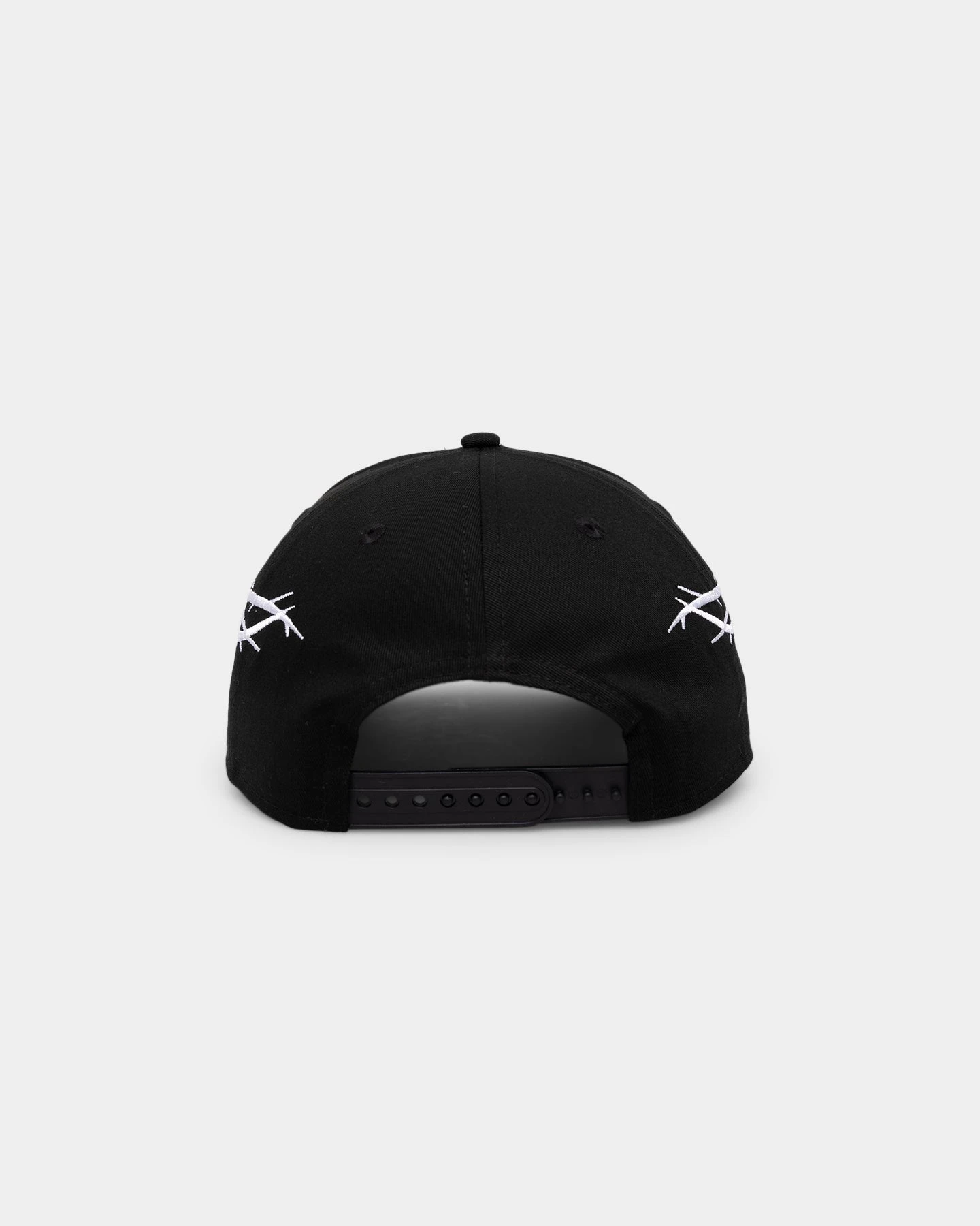 New Era Las Vegas Raiders 'Twisted Thorns' Golfer Pre-Curved Snapback Black New Era Las Vegas Raiders 'Twisted Thorns' Golfer Pre-Curved Snapback Black -Mitchell & Ness Shop 197882780776 default 0020