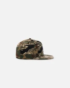 New Era Los Angeles Dodgers 'Patchwork Camo' 59FIFTY Fitted Woodland Camo -Mitchell & Ness Shop 197882782299 default 0030