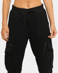 Carré Evolution Cargo Track Pant Black 5 Carré Evolution Cargo Track Pant Black -Mitchell & Ness Shop 4454569222377 womens 00050